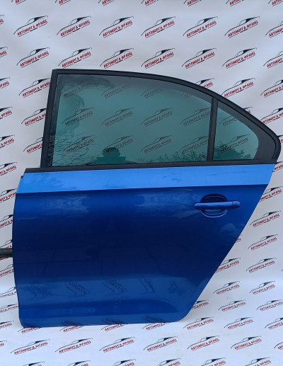 Skoda Rapid задна лява врата 