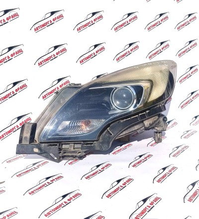 Opel Zafira-C Ляв фар 