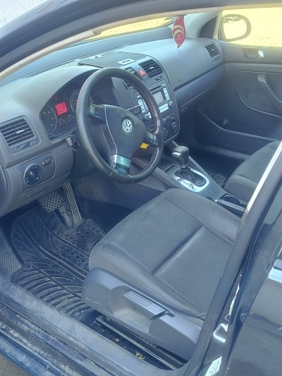 Volkswagen Golf 5 1.6i 102к.с. BSE Automat