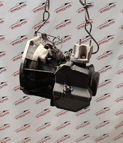 Ръчна скоростна кутия Ford Fiesta 08г. 1.4tdci 8A6R7002EA