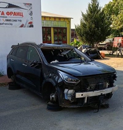 Kia Niro 2021г. 1.6 GDI Hybrid 141hp.