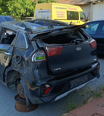 Kia Niro 2021г. 1.6 GDI Hybrid 141hp.