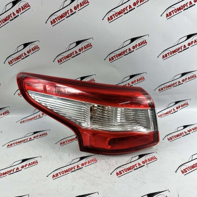 Заден ляв стоп външен Nissan Qashqai