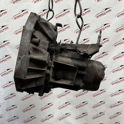 Ръчна скоростна кутия Nissan Qashqai 1.6i Q8200367222