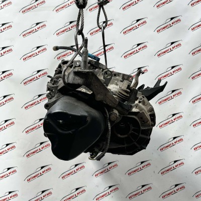 Ръчна скоростна кутия Renault Clio 3 1.2i 8200137170