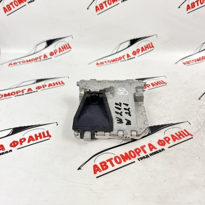 Предна камера Mercedes E-Class W212 A0009058000 / A0009051800