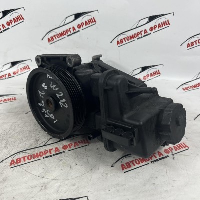 Хидравлична помпа Mercedes E-Class W212 2.2cdi A0064664
