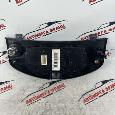 Управление климатик Nissan Micra K12 27500AX708