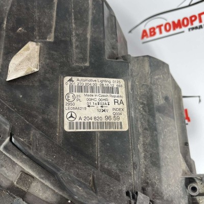 Десен фар Mercedes C-Class W204 A2048209696