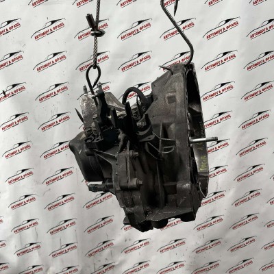 Ръчна скоростна кутия Dacia Dokker 1.6i 320104650R / A007155