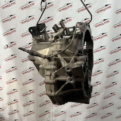 Ръчна скоростна кутия Jeep Compass 2.2crdi 4x4 05106047AB / TJA109300003