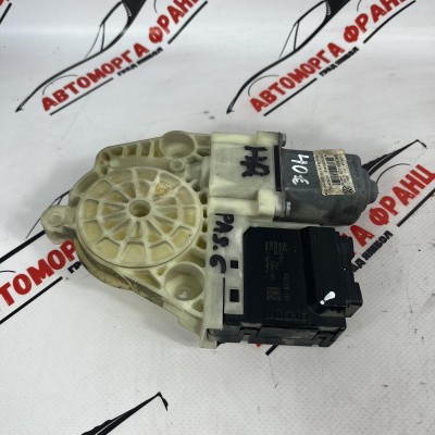 Дясно моторче за стъклоповдигач Volkswagen Passat 6 980856-131 / 1K0959704AB